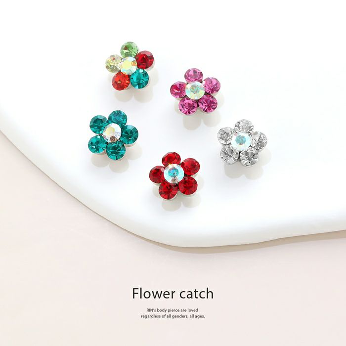 ☆オーダーページ☆ ピアス各種 14G 16G ］クローバー 四葉 フラワー キュービック flower