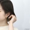 ファッションピアスワンタッチ２連ツイストリングフープ存在感スタッド