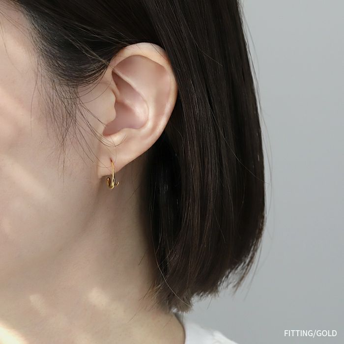 ピアスリングピアスツイストくるりんシンプル金属アレルギー対応フープフックピアス