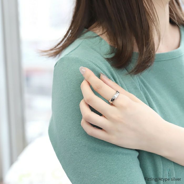 指輪リングキレイ18Kコーティングクロスボリューム感シンプルサイズ調整オープンリングアクセサリー