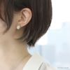 ピアスチタンポストアンティーク調オーバルフレームシェルホワイトパールスタッドアクセサリー
