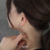 ピアス三角トライアングルモードシックスタイリッシュ金アレスタッドアクセサリー