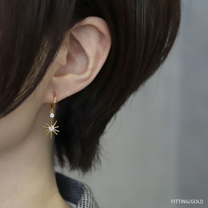 ピアス星スタースパークルきれい上品18kロジウムコーティングチタンポストスタッドピアスアクセサリー