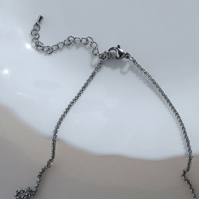 ネックレスペンダント月ムーンかわいいキレイ上品おしゃれぷっくり渋めサージカルステンレスあずきチェーンアクセサリー金属アレルギー対応つけっぱなし凛通販