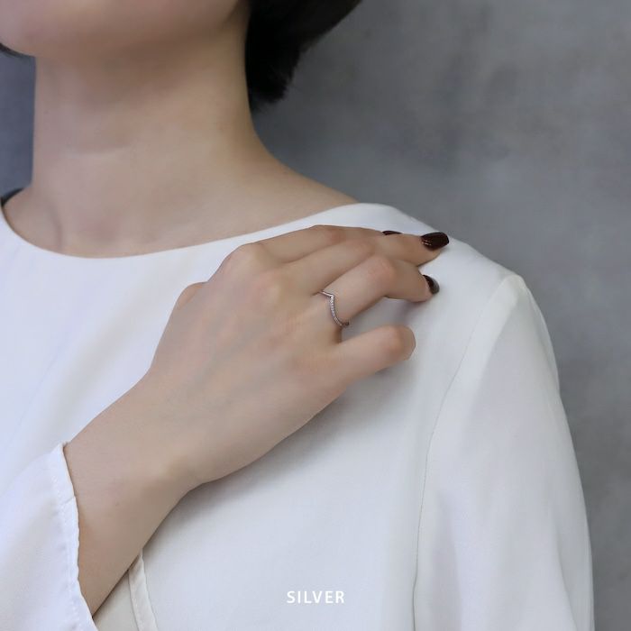指輪レディースリングV字キュービックジルコニアほそみ華奢見えデザインリングアクセサリー