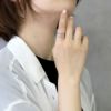 指輪レディースリングイニシャルアルファベットキュービックジルコニアジュエル花文字ファッションリングアクセサリー