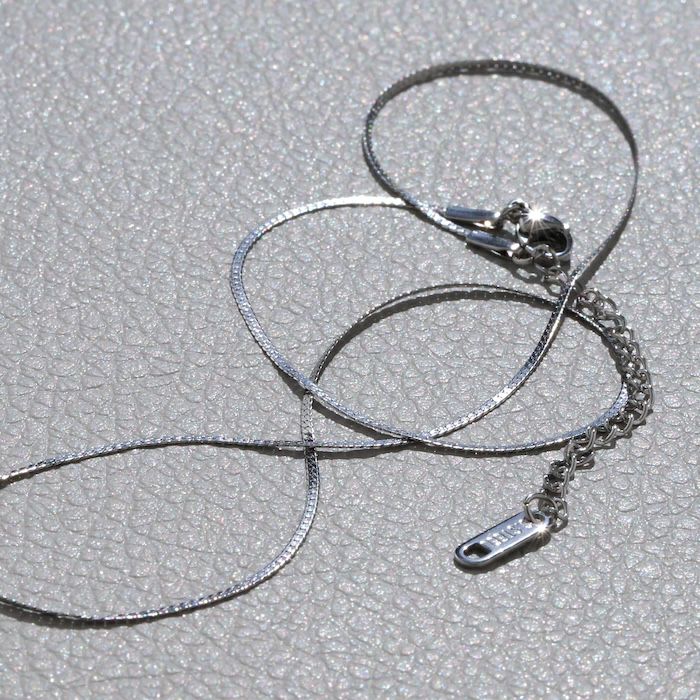 ネックレスキレイシンプルチェーンサージカルステンレス金属アレルギースネークチェーンアクセサリー
