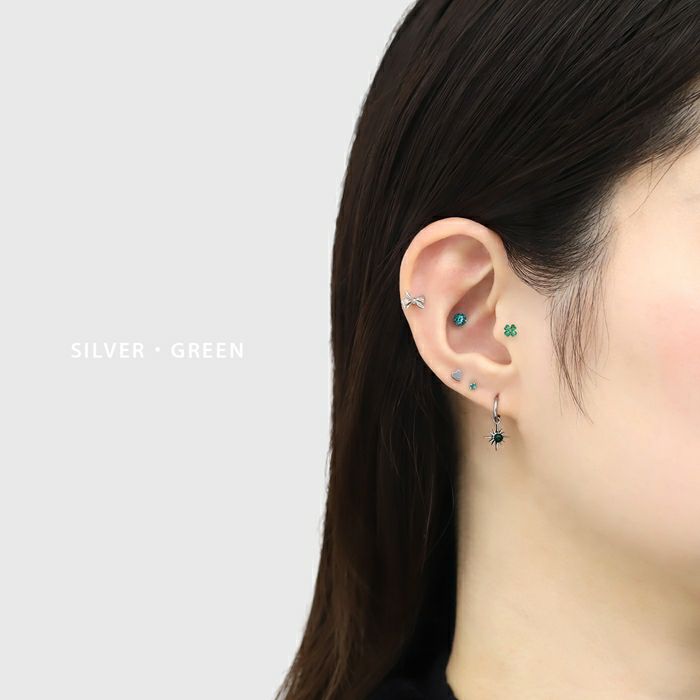 軟骨ピアス クローバー 四つ葉 ジュエル キュービックジルコニア ストレートバーベル ボディピアス