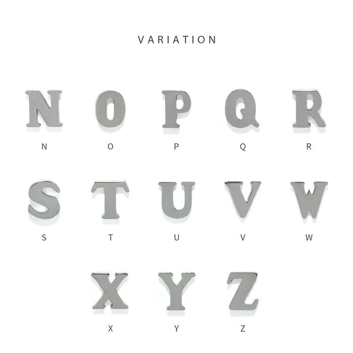 ステンレスピアス アルファベット イニシャル イングリッシュ 英字 文字 かわいい クール スタッドピアス アクセサリー